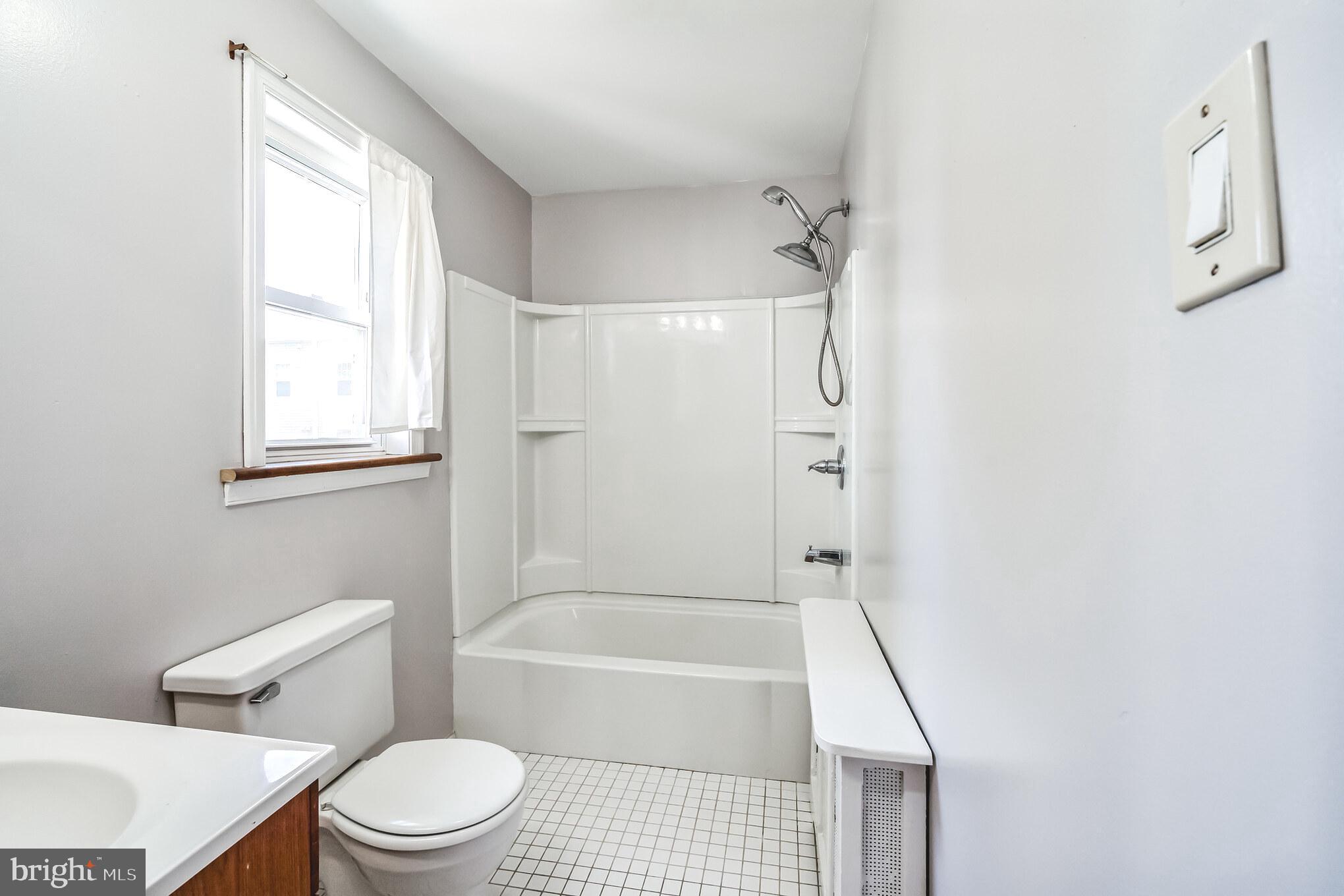239 Lemonte Street Philadelphia, PA 19128 - Photo 20 of 27