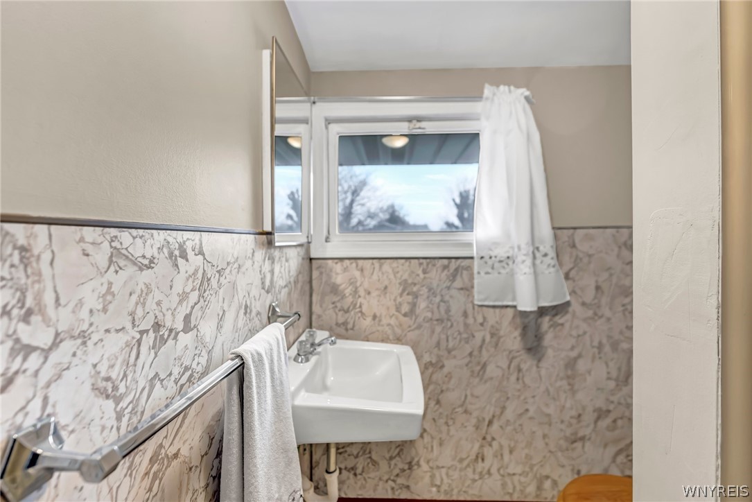 22 Hillside Drive Amherst, NY 14221 - Photo 27 of 35