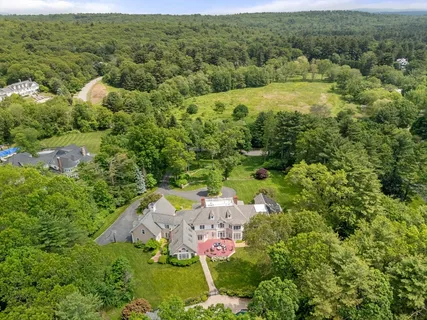 $5,950,000 | 5 Hamlins Crossing West, Dover, MA 02030