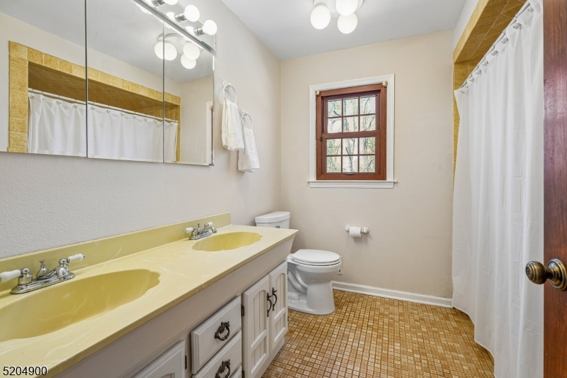 31 Branko Road Berkeley Heights, NJ 07922 - Photo 22 of 35