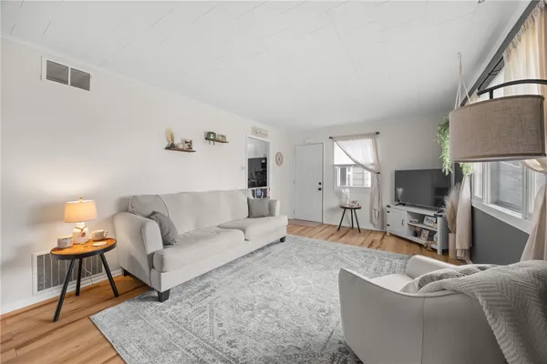 $199,900 | 6 Fairchild Road, Gates, NY 14606