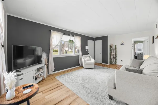 $199,900 | 6 Fairchild Road, Gates, NY 14606