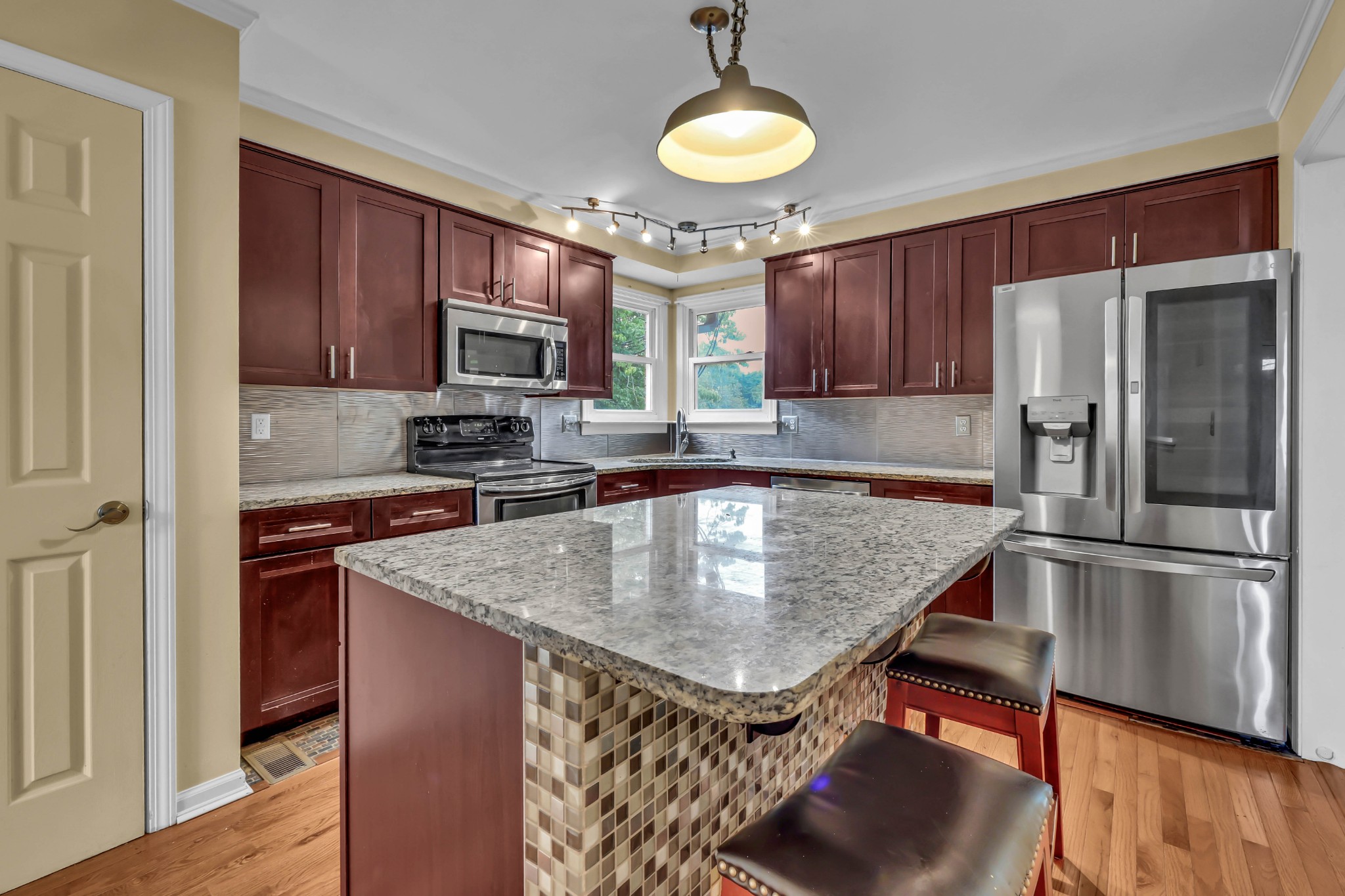 1245 Cloverdale Drive Clarksville, TN 37040 - Photo 14 of 38 Gallery Image 14