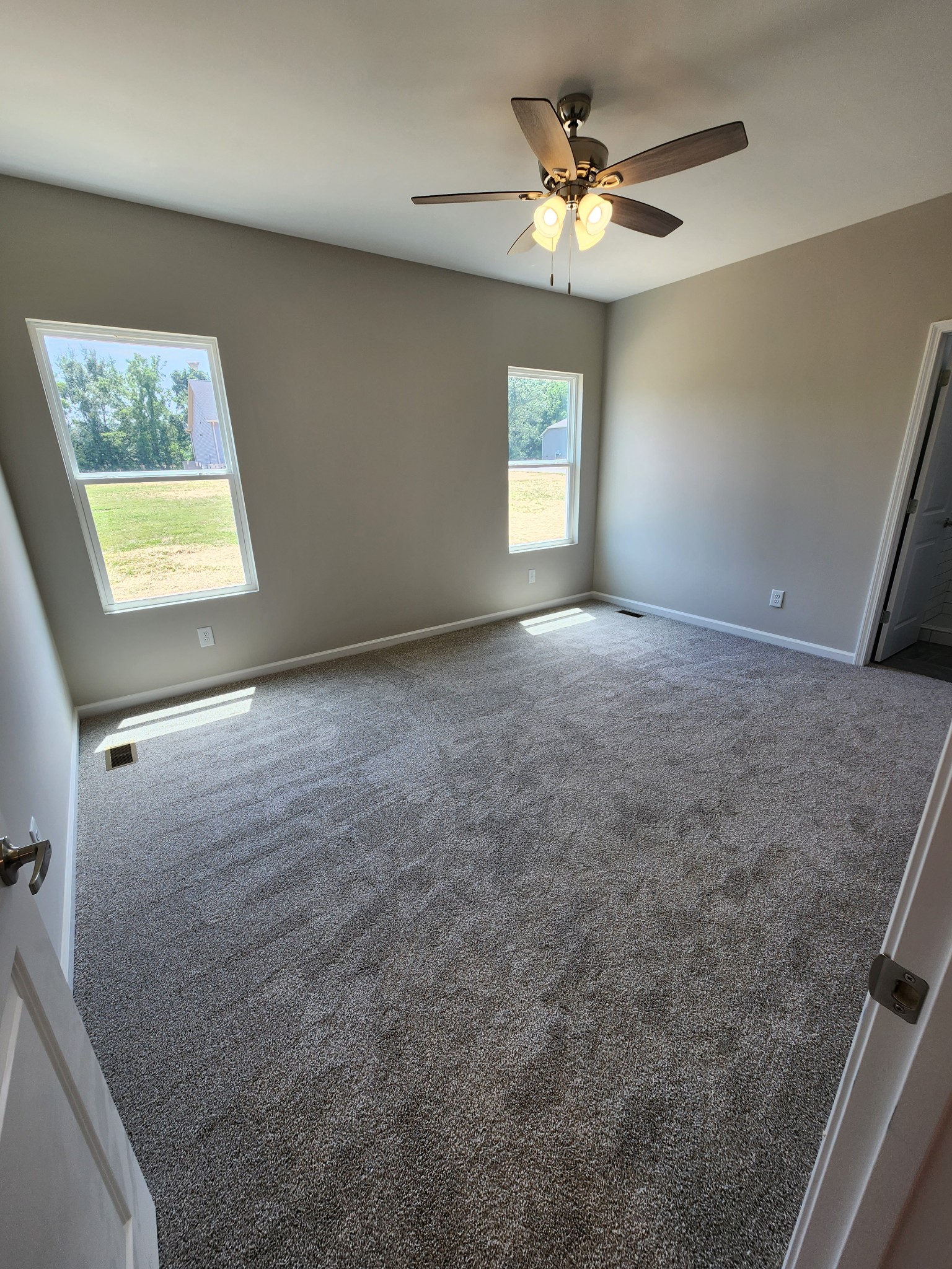 7687 Covington Road White House, TN 37188 - Photo 9 of 16 a view of a livingroom with a window