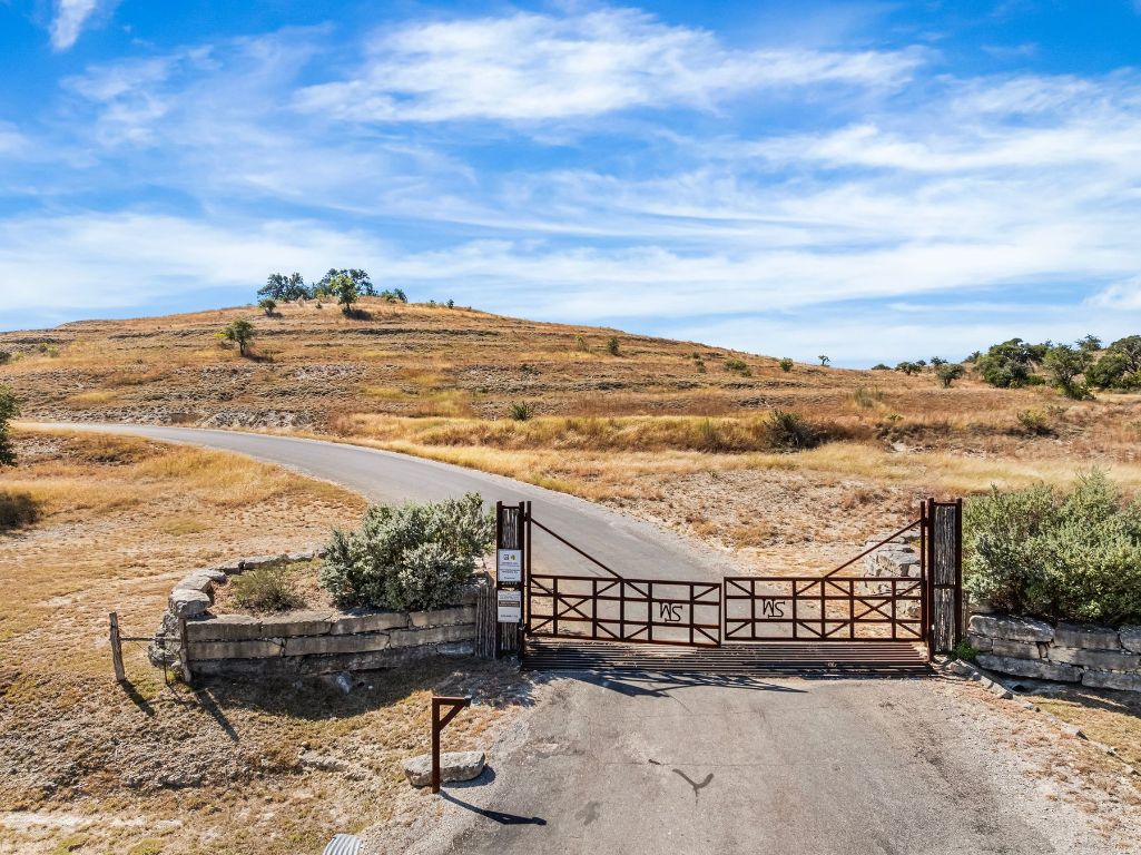 226 South Walnut Springs Road Johnson City, TX 78636 - Photo 1 of 26 a view of a city