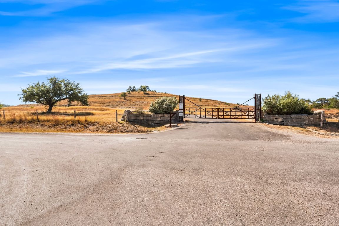 226 South Walnut Springs Road Johnson City, TX 78636 - Photo 19 of 26 a view of ocean