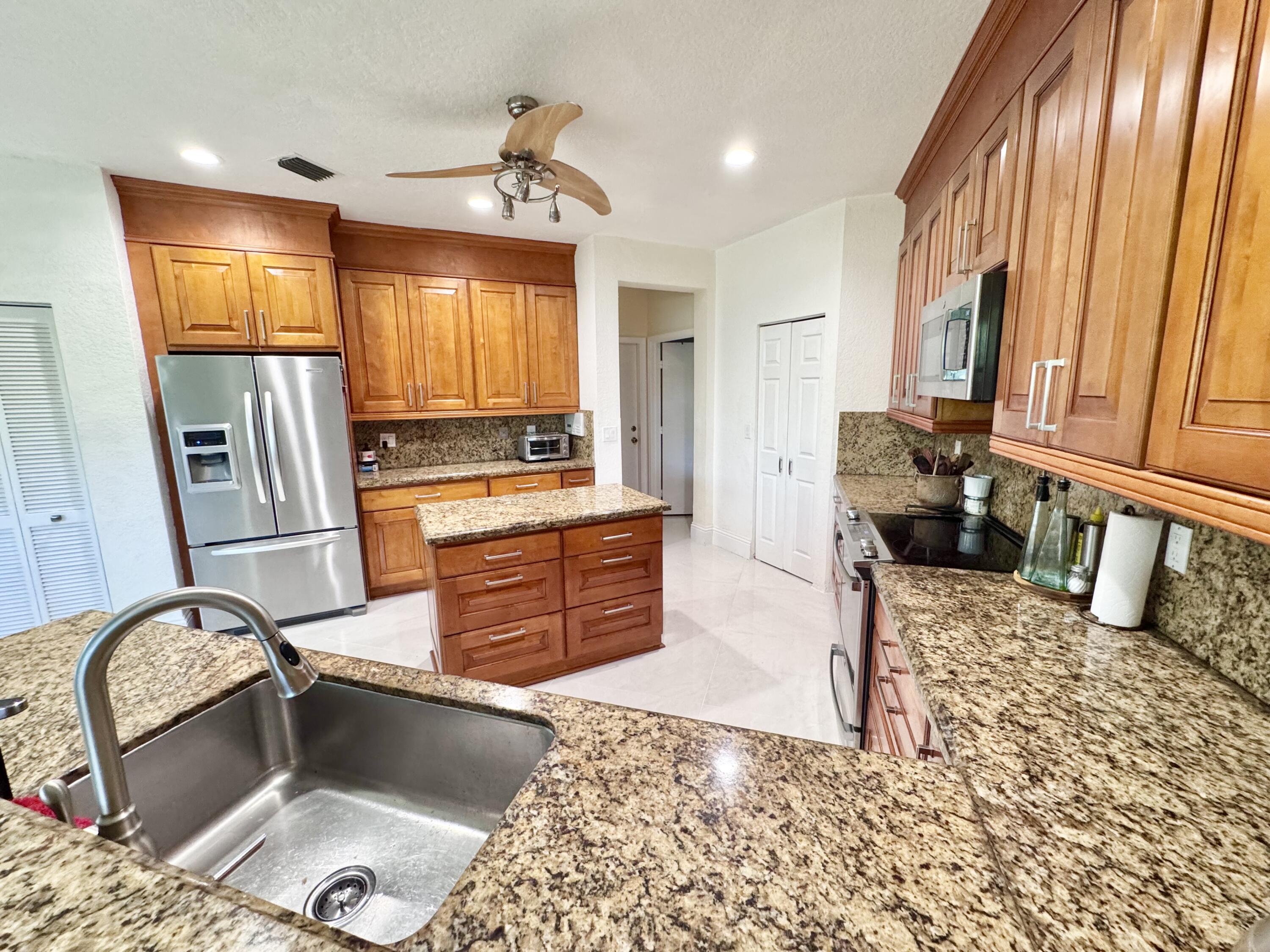 10921 Ravel Court Boca Raton, FL 33498 - Photo 19 of 86 Kitchen