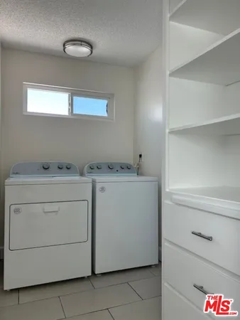 $5,985 | 36 Brooks Avenue, Unit D, Venice, CA 90291