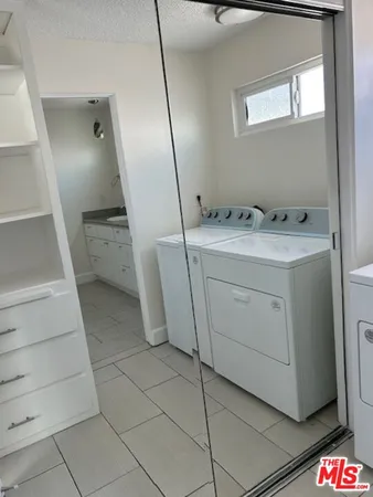 $5,985 | 36 Brooks Avenue, Unit D, Venice, CA 90291