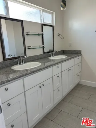 $5,985 | 36 Brooks Avenue, Unit D, Venice, CA 90291