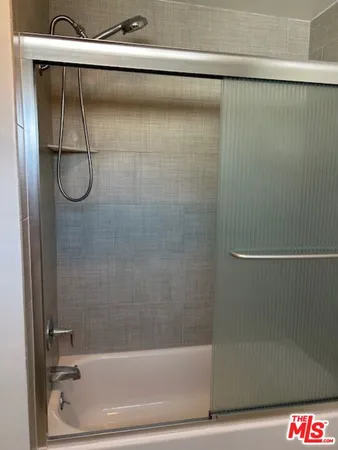 $5,985 | 36 Brooks Avenue, Unit D, Venice, CA 90291