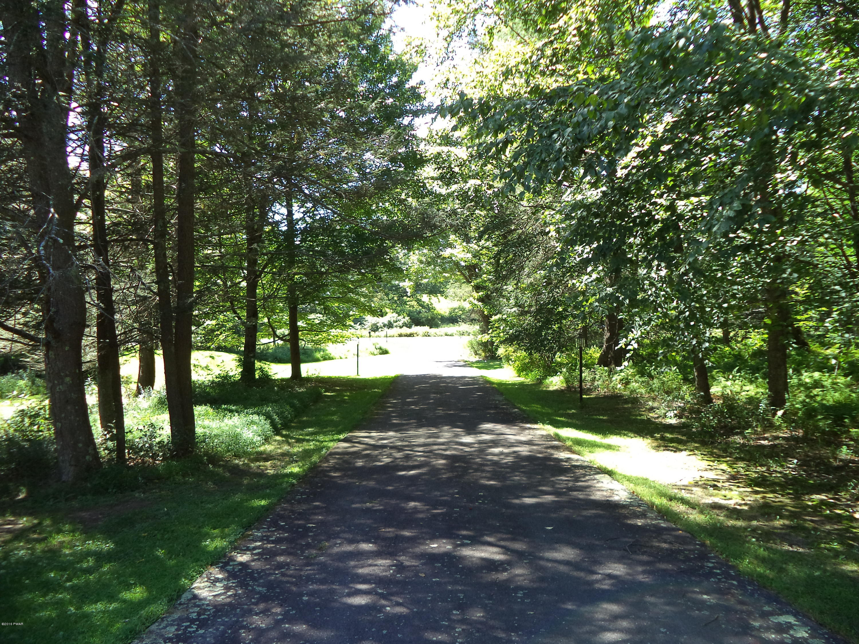 113 Simons Road Greentown, PA 18426 - Photo 12 of 73