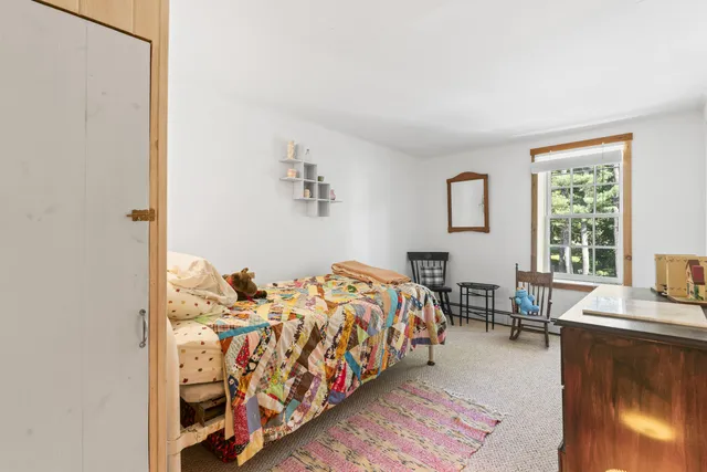 $575,000 | 14 Main Street, Mount Vernon, ME 04352