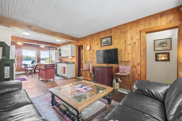 $575,000 | 14 Main Street, Mount Vernon, ME 04352