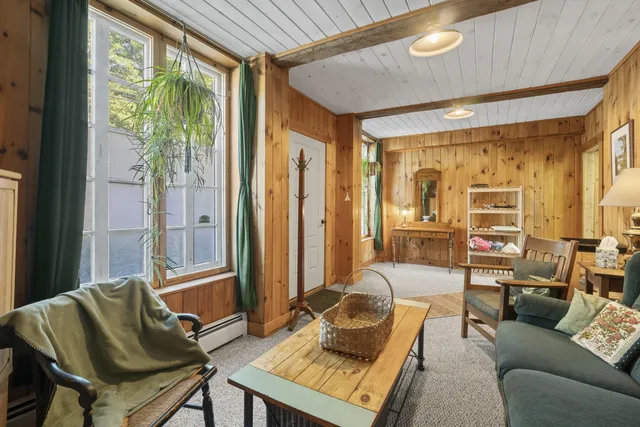 $575,000 | 14 Main Street, Mount Vernon, ME 04352