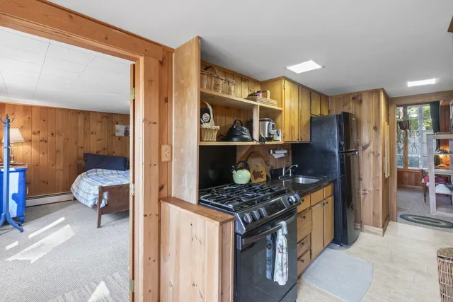 $575,000 | 14 Main Street, Mount Vernon, ME 04352