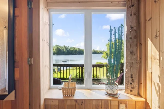 $575,000 | 14 Main Street, Mount Vernon, ME 04352