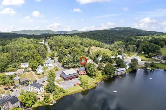 $575,000 | 14 Main Street, Mount Vernon, ME 04352