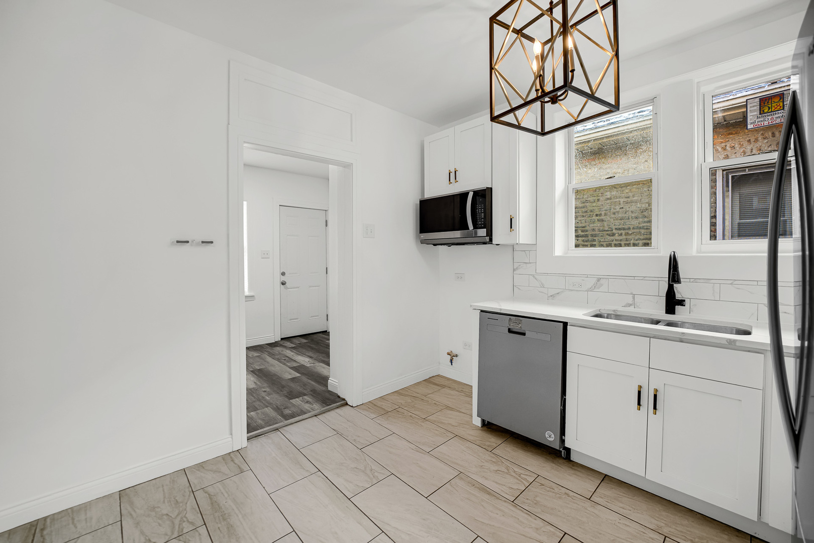 9327 South Elizabeth Street Chicago, IL 60620 - Photo 12 of 20