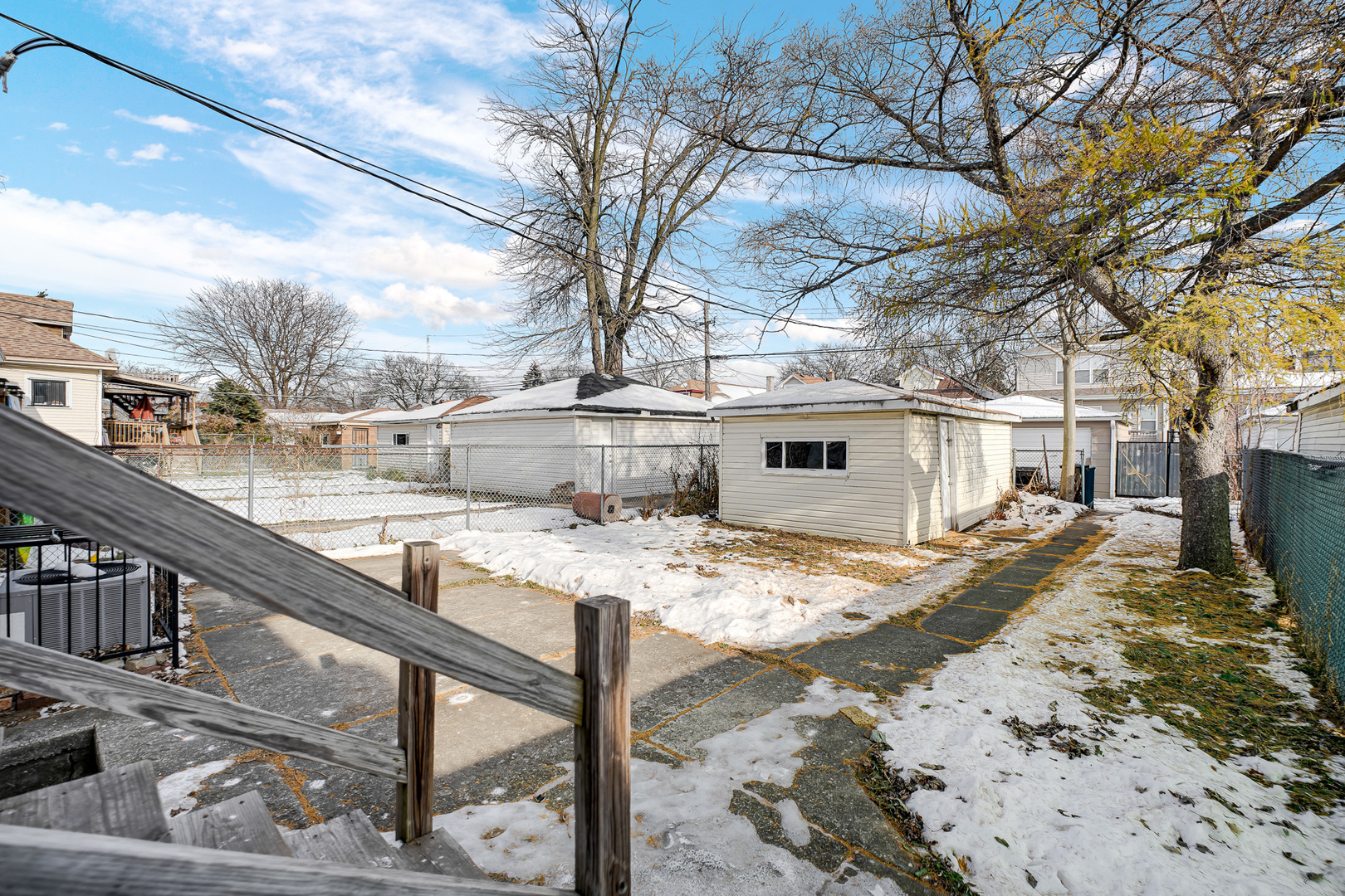 9327 South Elizabeth Street Chicago, IL 60620 - Photo 3 of 20