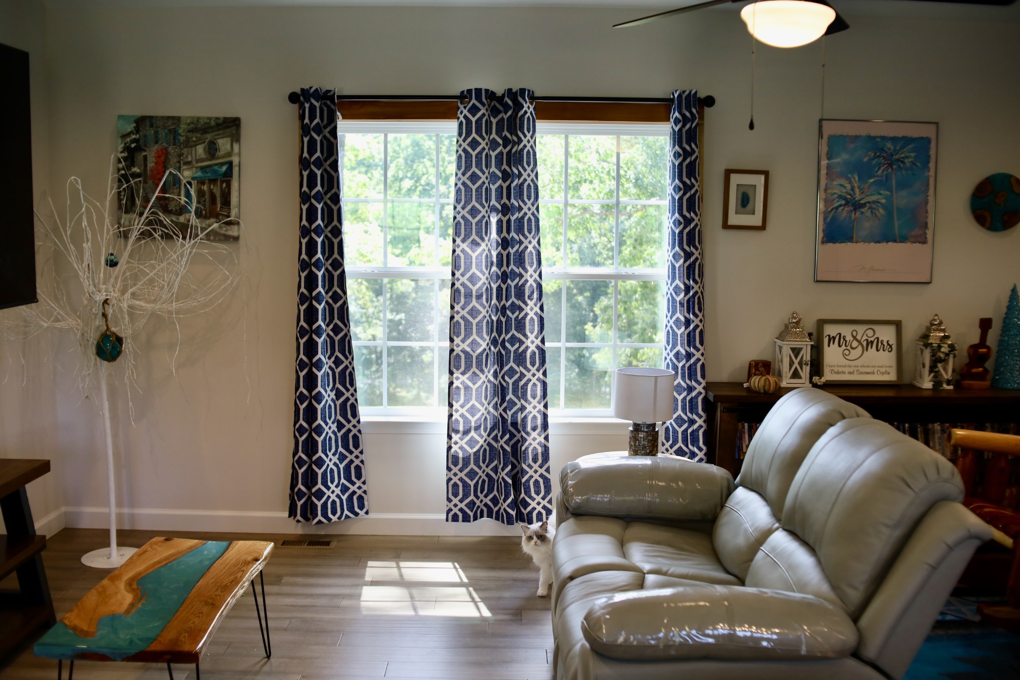 746 Nels Adams Road Dickson, TN 37055 - Photo 24 of 63 a living room with furniture and a window