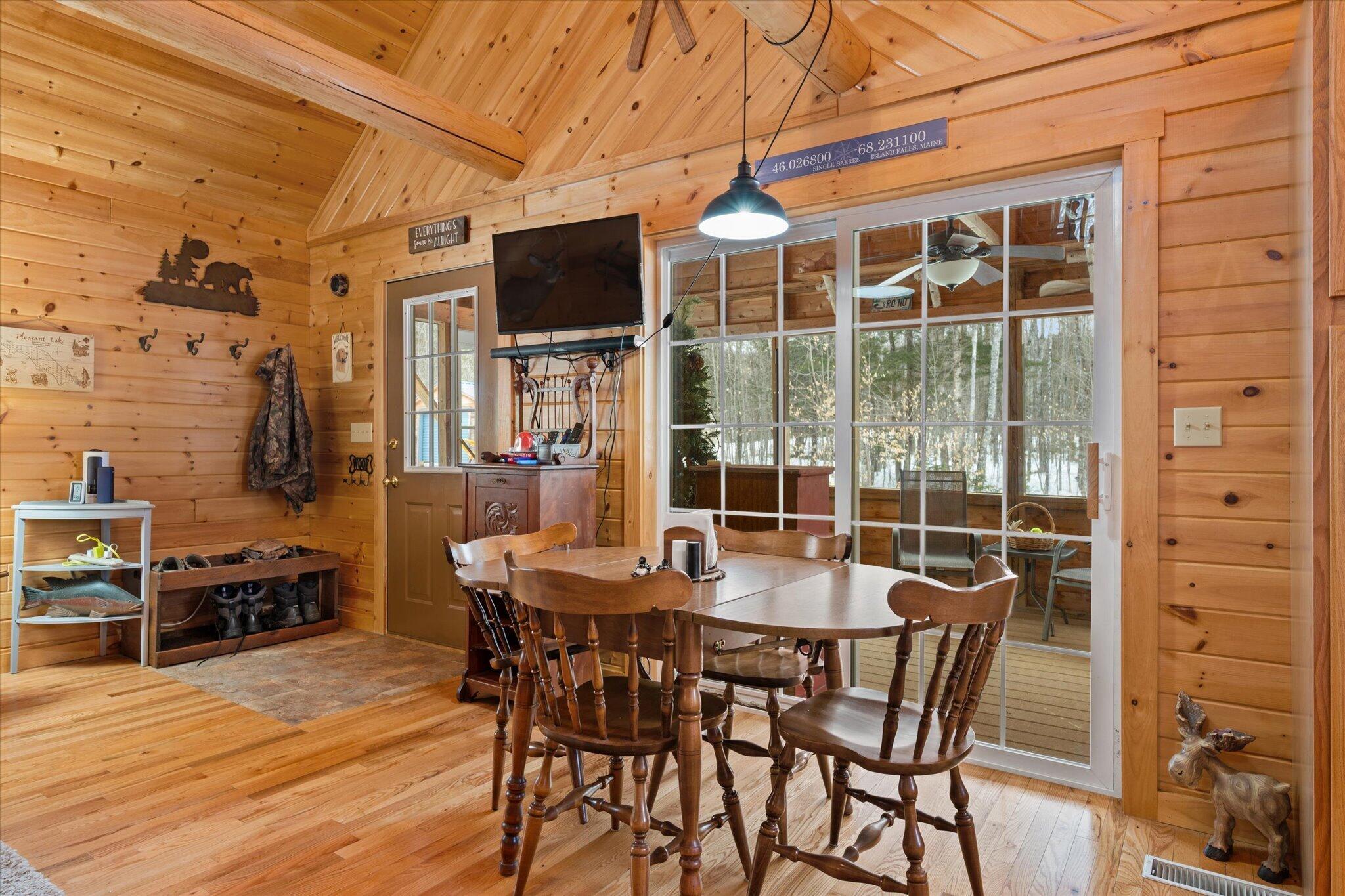 25 Wisdom Road Island Falls, ME 04747 - Photo 17 of 46 14-Dining