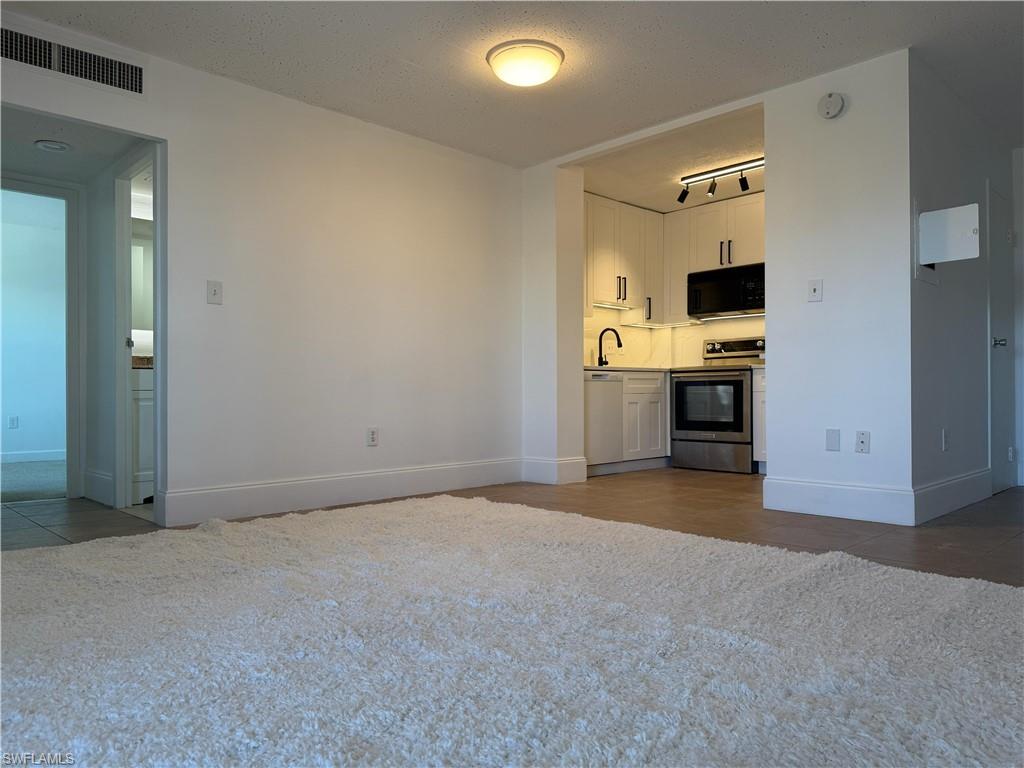 2350 West First Street, Unit 303 Fort Myers, FL 33901 - Photo 15 of 29