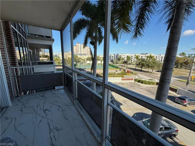 an outdoor view of the house