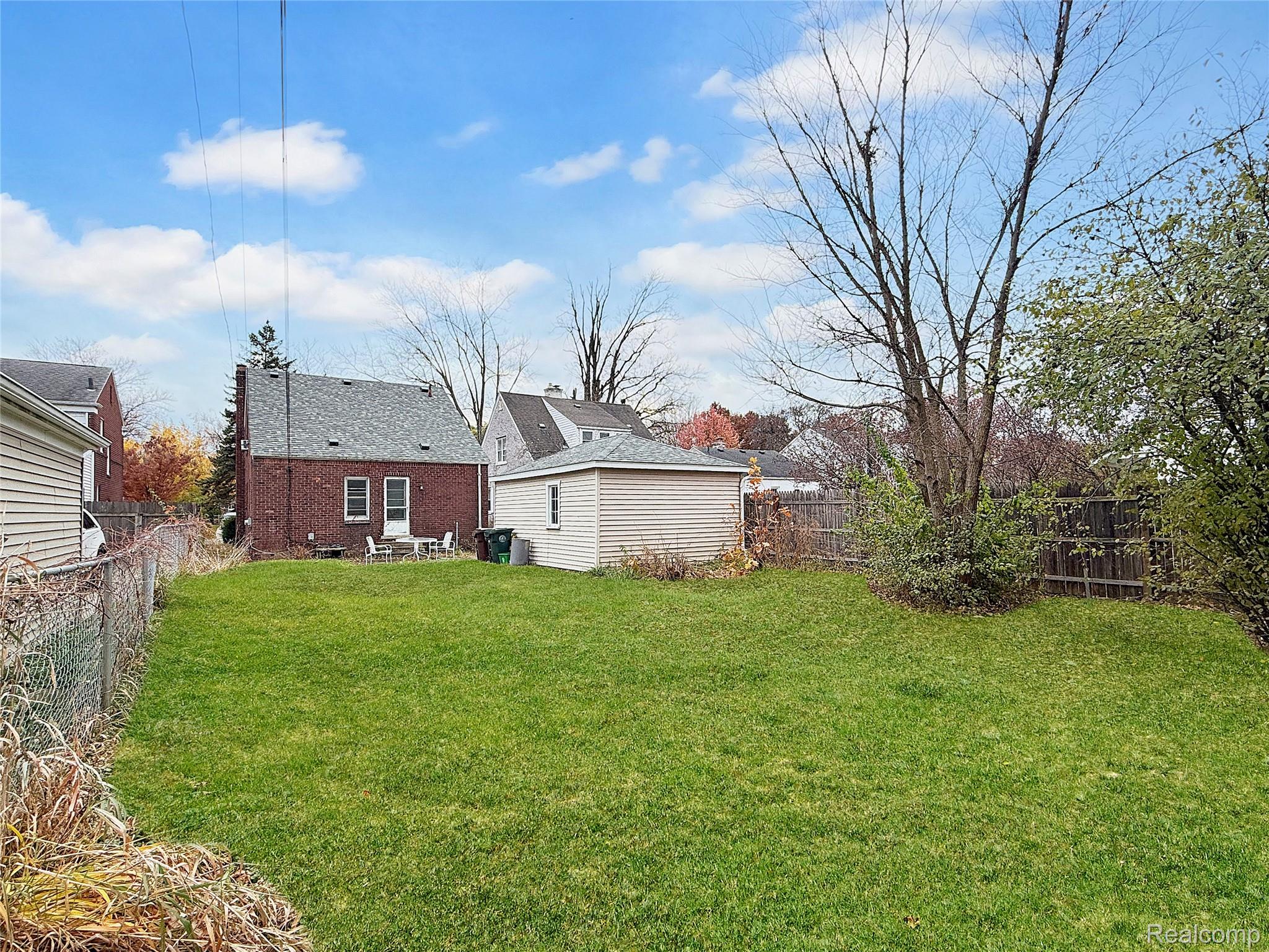 1768 Hampton Road Grosse Pointe, MI 48236 - Photo 33 of 46 This photo has been digitally enhanced.