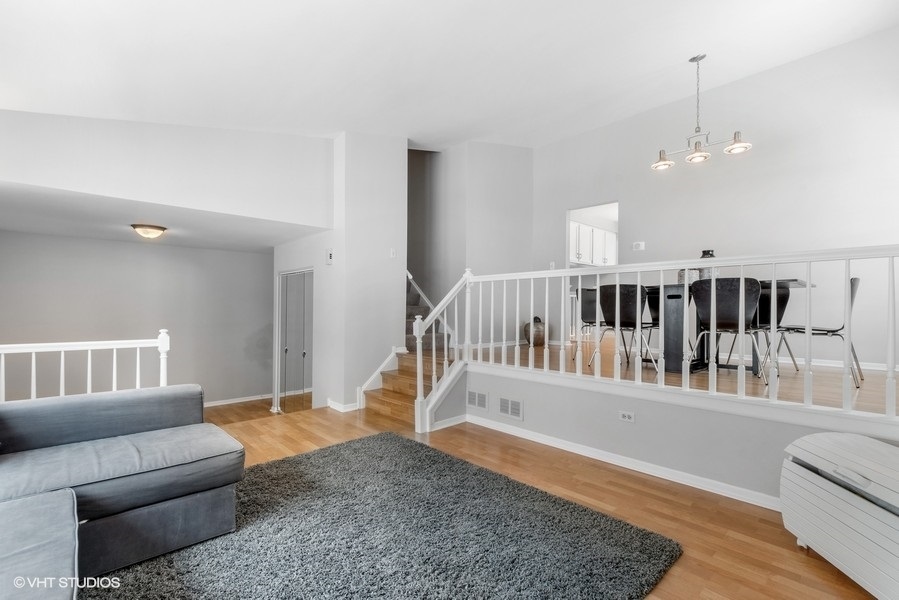 1355 Devonshire Road Buffalo Grove, IL 60089 - Photo 3 of 17