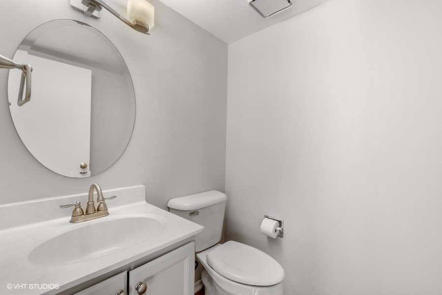 1355 Devonshire Road Buffalo Grove, IL 60089 - Photo 9 of 17