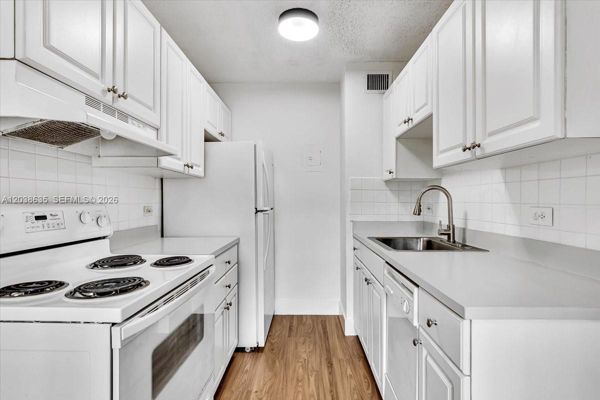 1405 Miami Road, Unit 7 Fort Lauderdale, FL 33316 - Photo 5 of 33