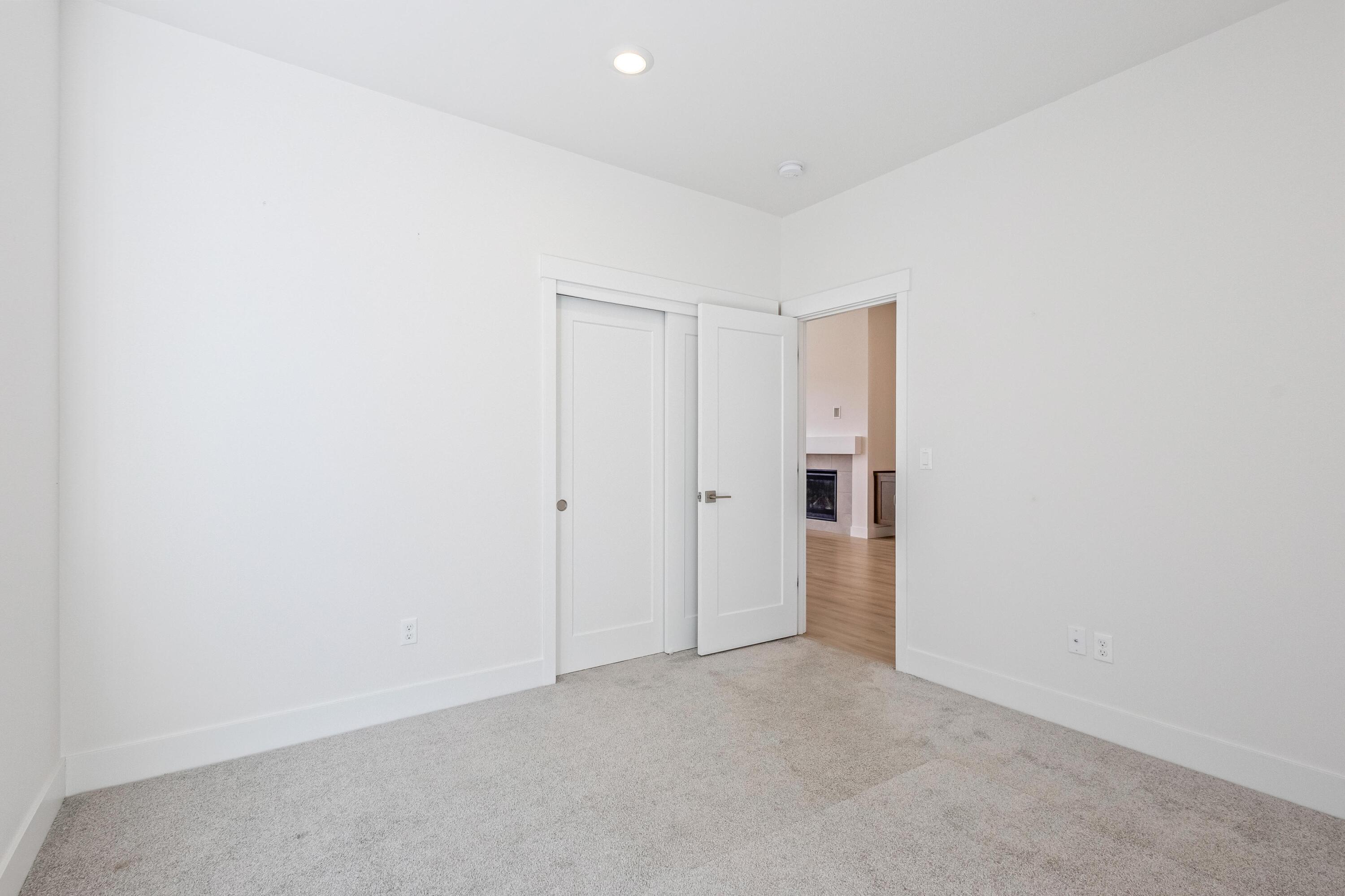 4065 Southwest 47th Street Redmond, OR 97756 - Photo 23 of 35 23