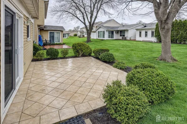 $379,990 | 376B Stirling Drive, Unit D, Monroe Township, NJ 08831