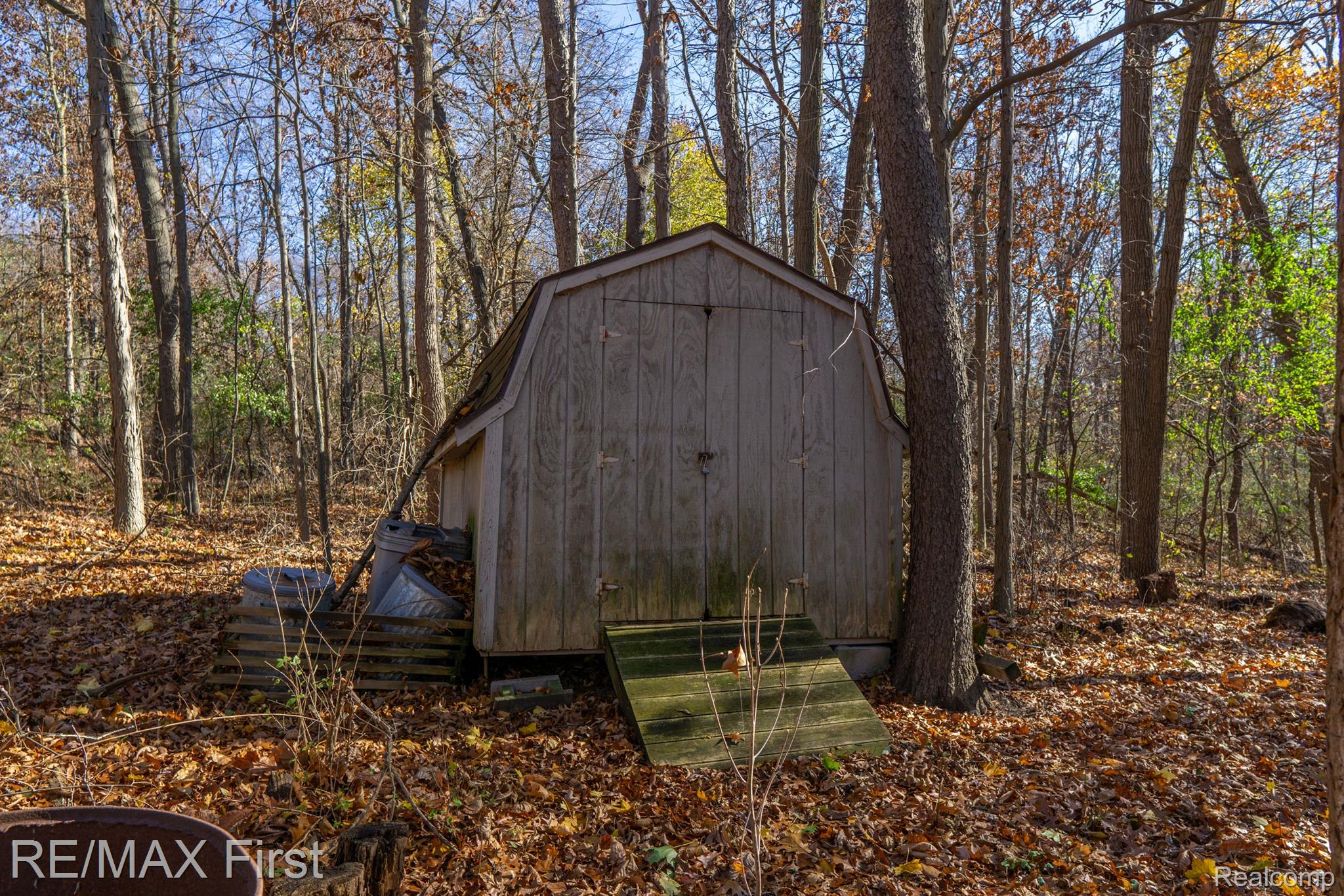 1035 West Snell Road Rochester, MI 48306 - Photo 12 of 47 Gallery Image 12