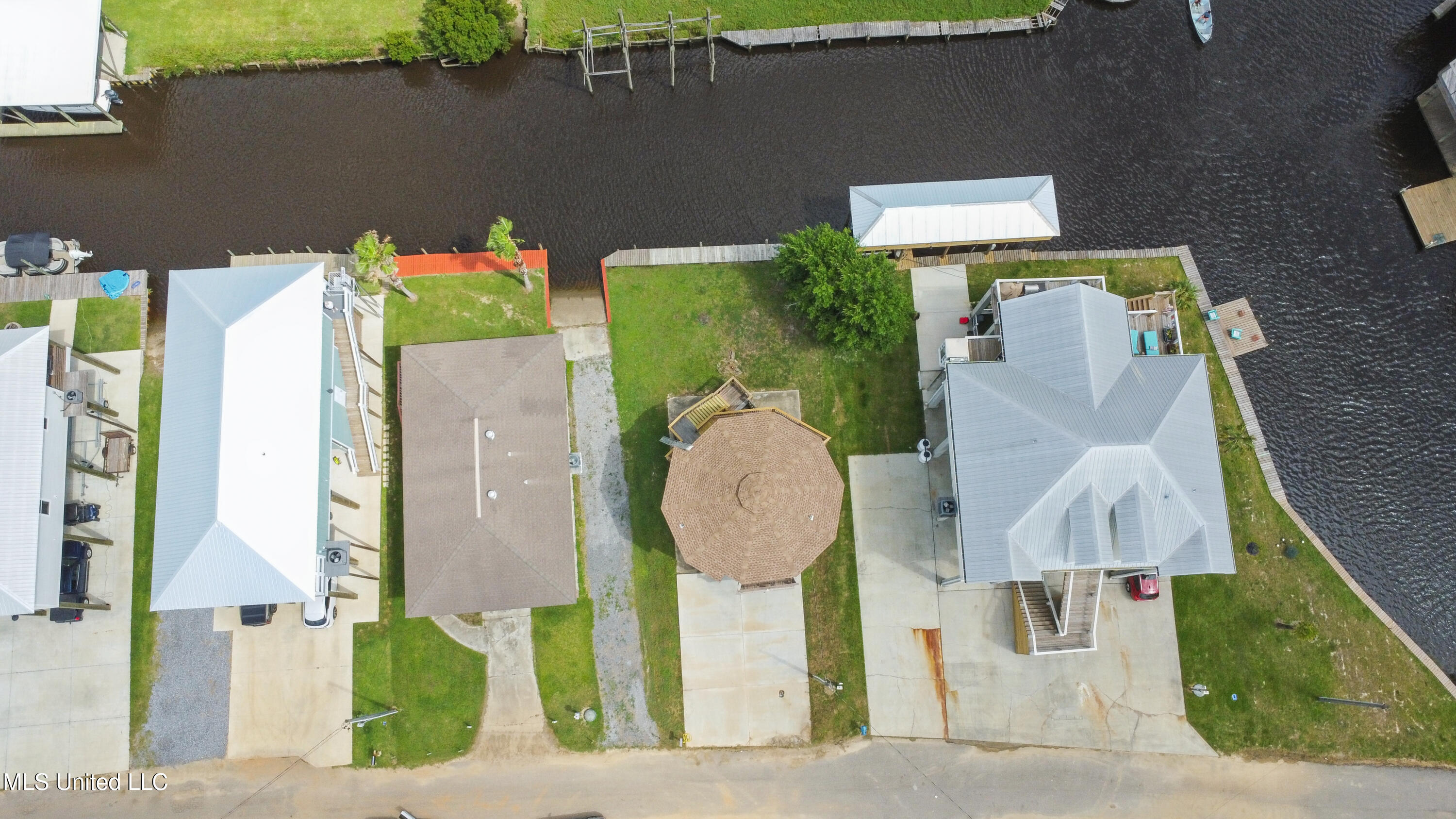 4058 Devon Street Bay St. Louis, MS 39520 - Photo 16 of 20 101