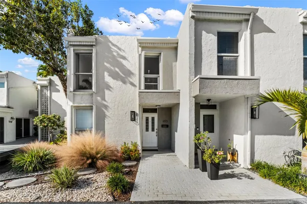 $444,000 | 653 Cypress Lane, Unit 21B, Fort Lauderdale, FL 33305