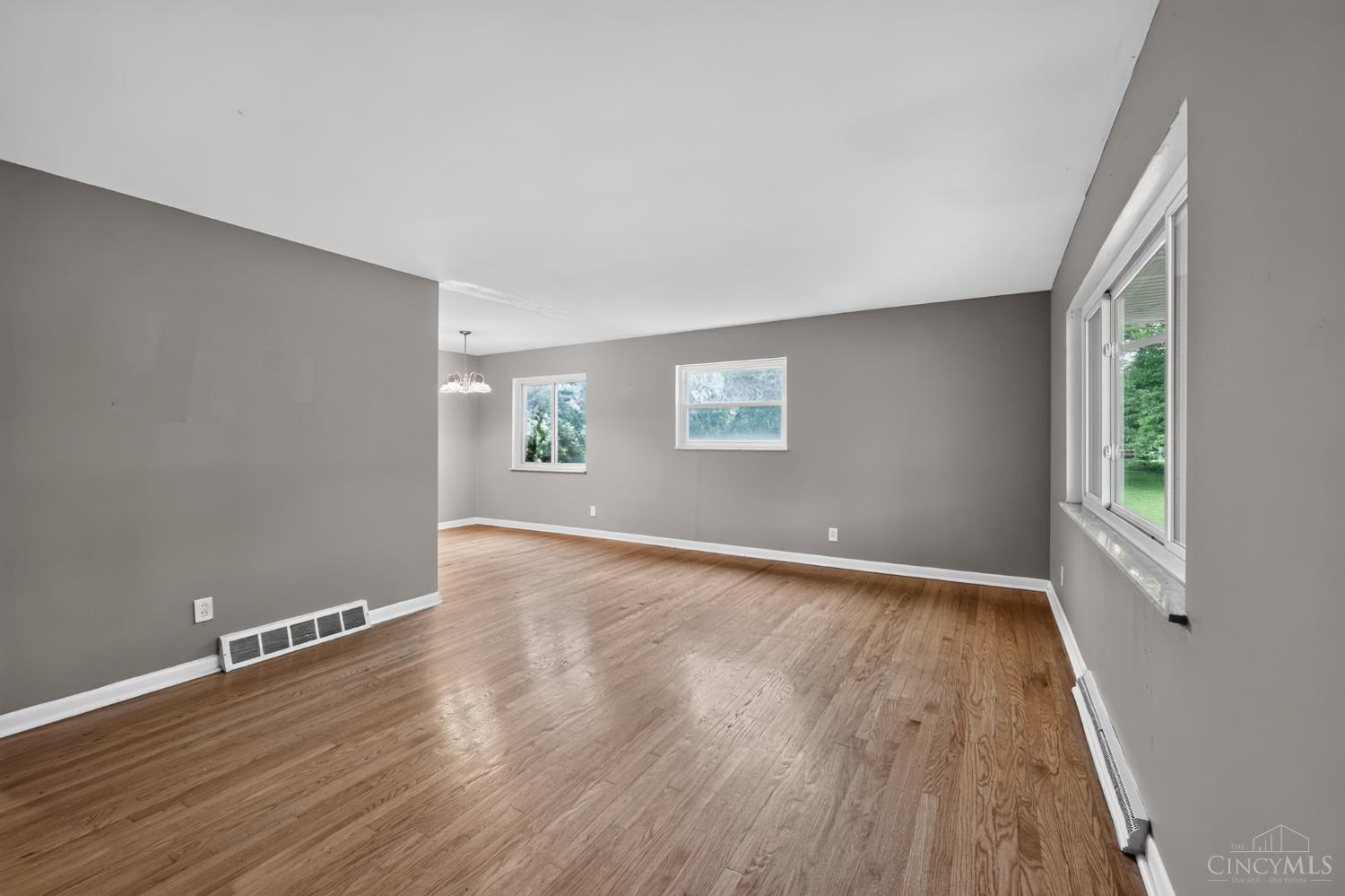 11410 Pippin Road Cincinnati, OH 45231 - Photo 6 of 33
