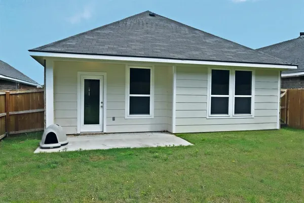 $1,900 | 200 Blue Bird Lane, Mineola, TX 75773