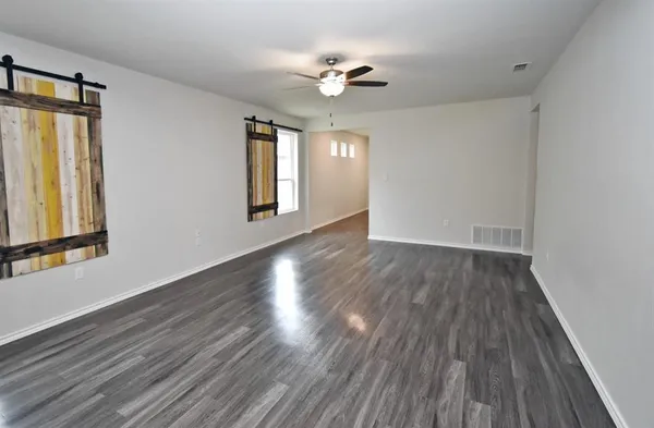 $1,900 | 200 Blue Bird Lane, Mineola, TX 75773