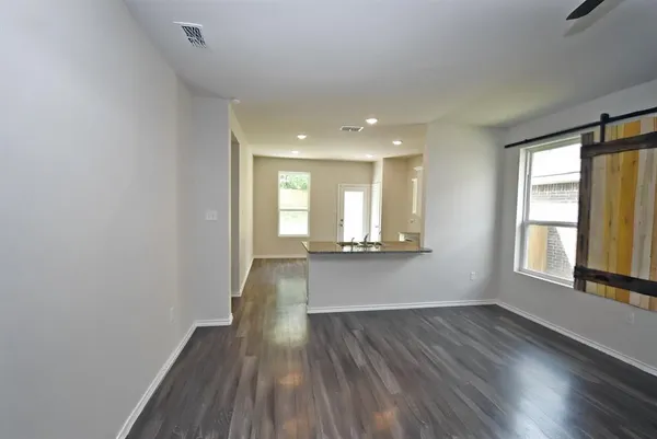 $1,900 | 200 Blue Bird Lane, Mineola, TX 75773