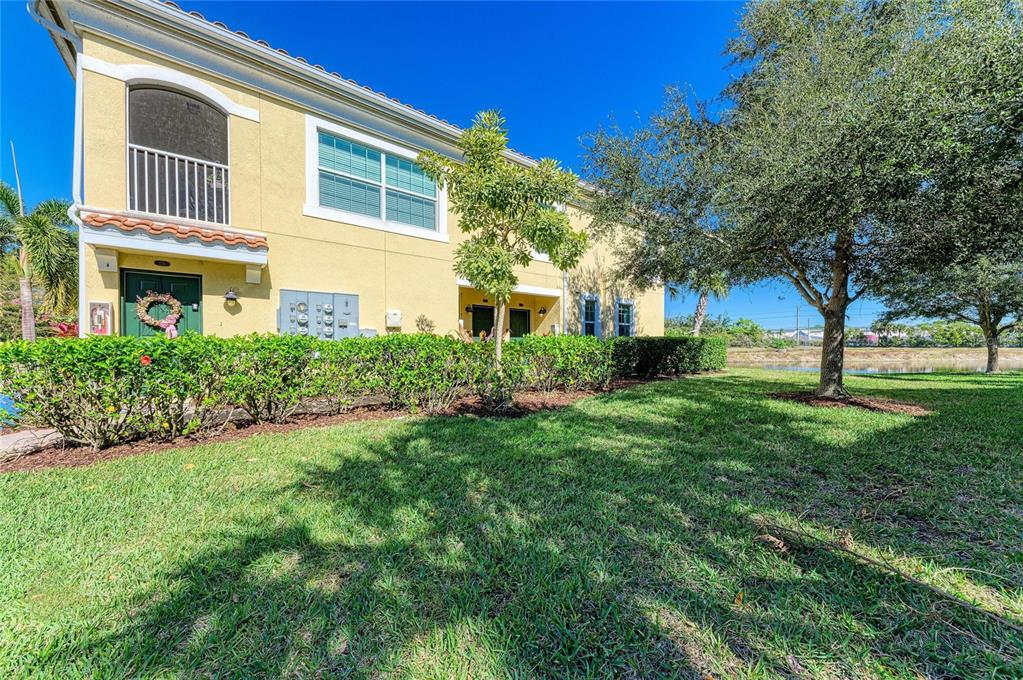 124 Revolution Way Osprey, FL 34229 - Photo 6 of 78