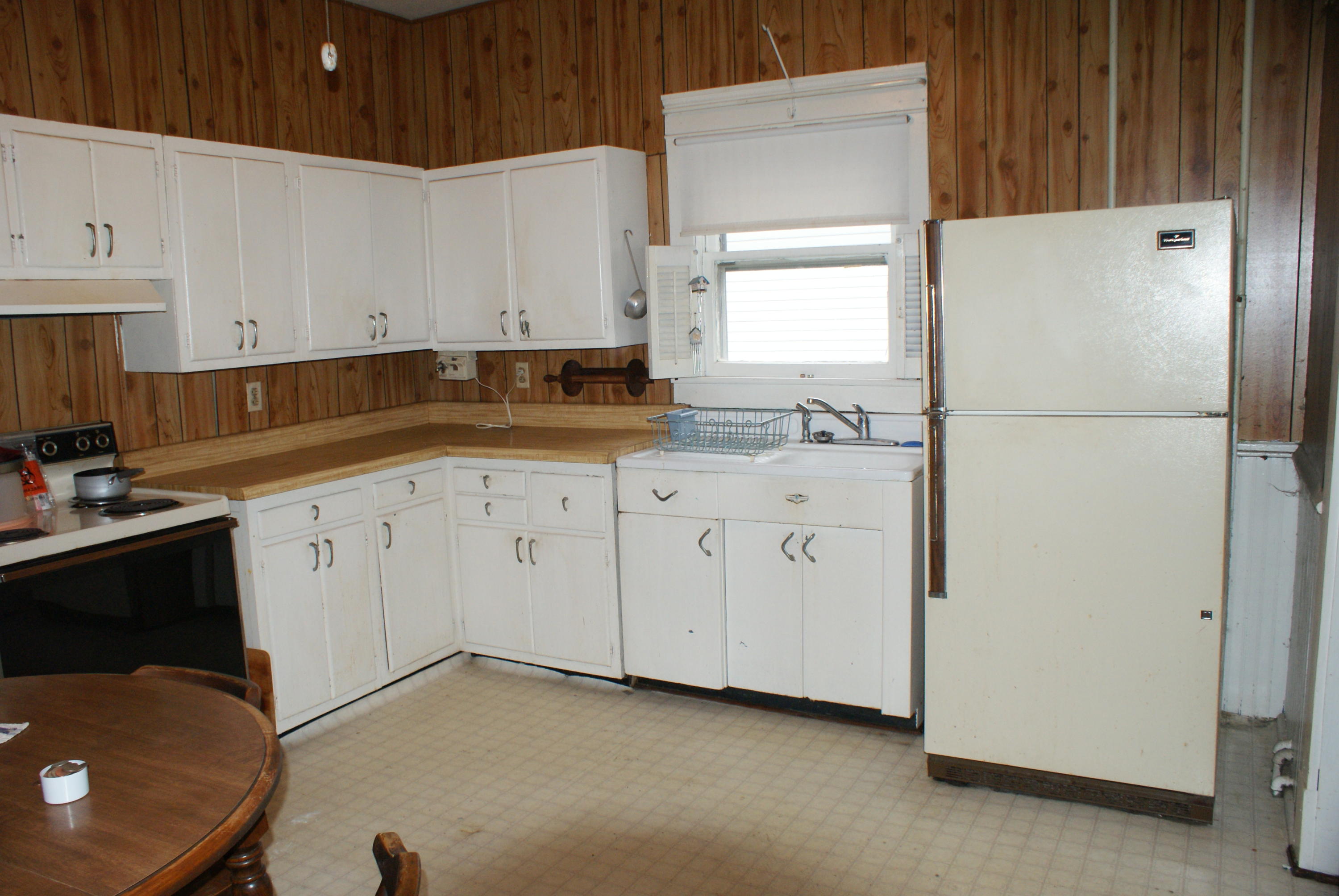 353 Roxbury Street Clifton Forge, VA 24422 - Photo 2 of 9 Kitchen