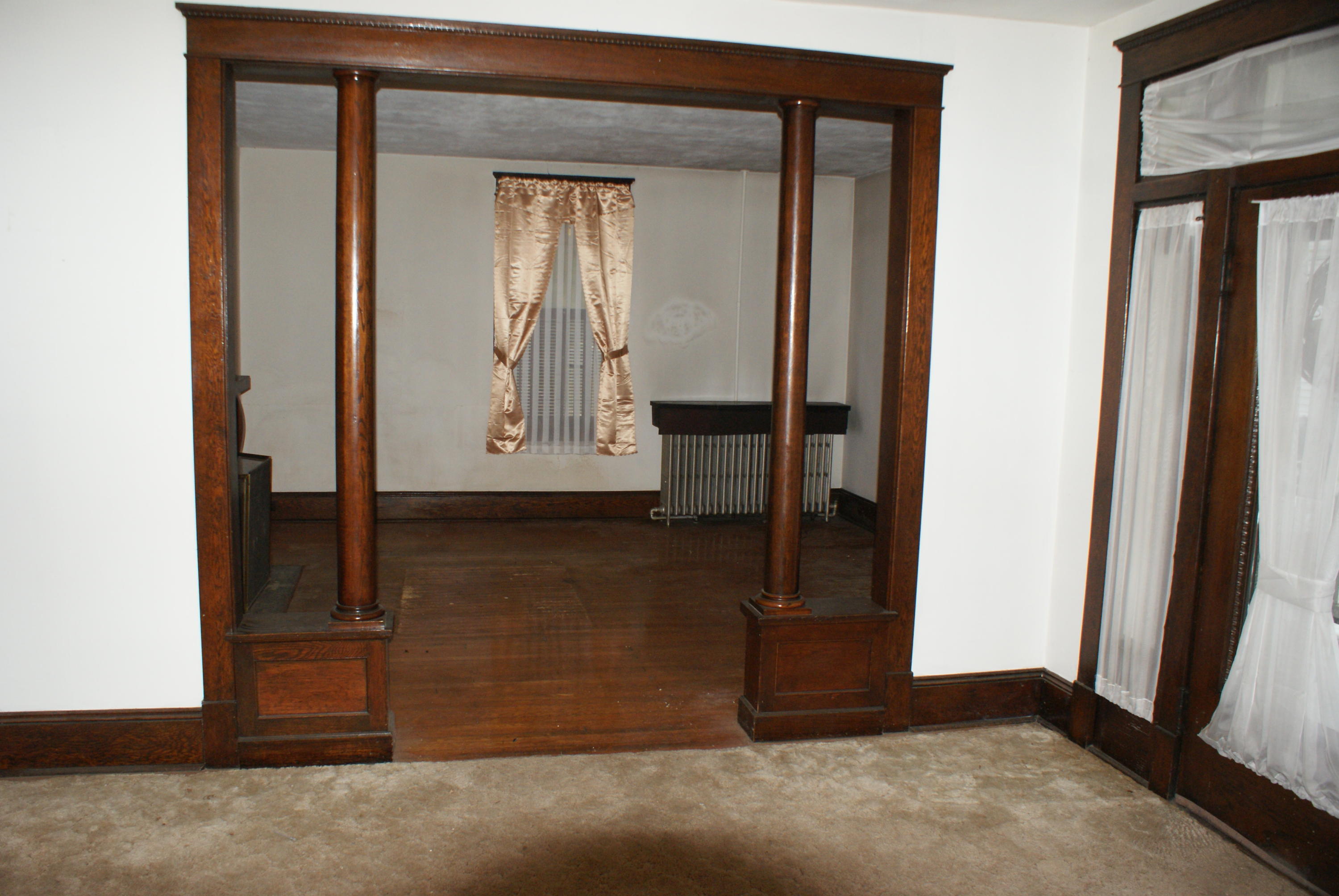 353 Roxbury Street Clifton Forge, VA 24422 - Photo 3 of 9 Living Room & Foyer