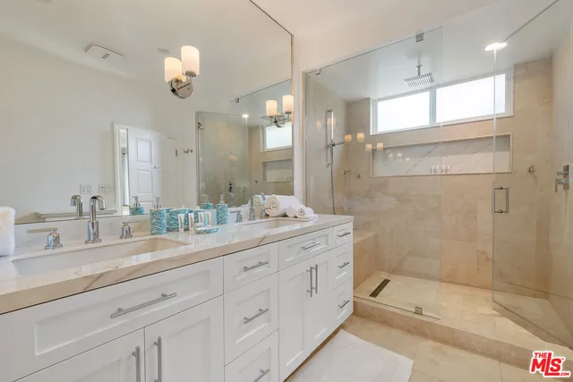 a view of a house with swimming pool and yard