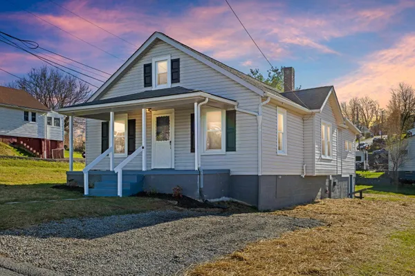 $249,490 | 14 Mulberry Street, Staunton, VA 24401