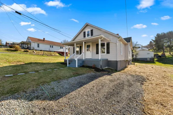$249,490 | 14 Mulberry Street, Staunton, VA 24401
