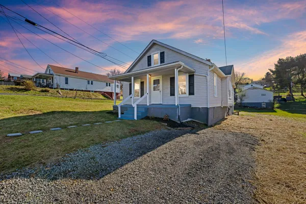 $249,490 | 14 Mulberry Street, Staunton, VA 24401