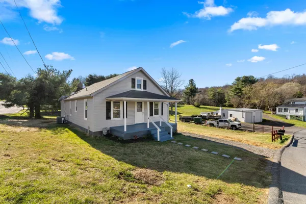 $249,490 | 14 Mulberry Street, Staunton, VA 24401