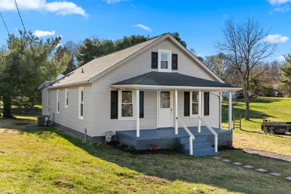 $249,490 | 14 Mulberry Street, Staunton, VA 24401